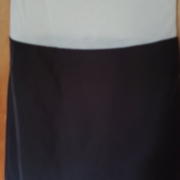 Dress - Picture 8 of 8